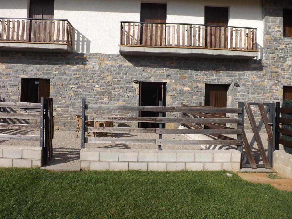 Roca Nevada Resort Villanúa Exterior foto
